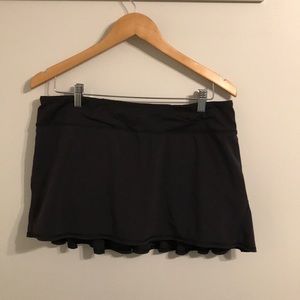 🍋 lululemon skort (size 8)